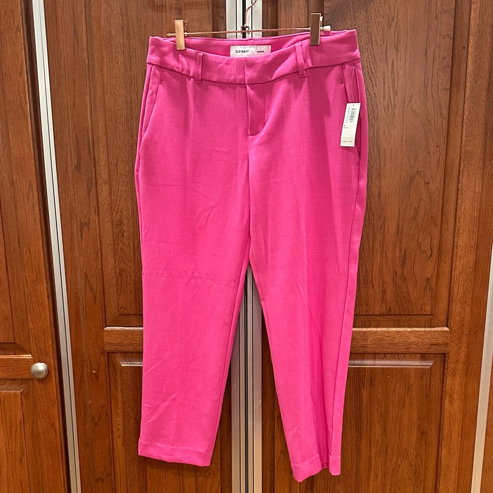 NWT. Old Navy‎ Pink Harper Pant in 4P